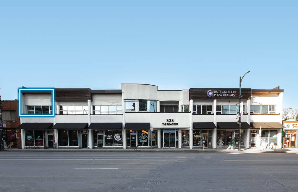 325-339 E Broadway, Vancouver, BC à louer Photo de l’immeuble– Image 1 sur 5
