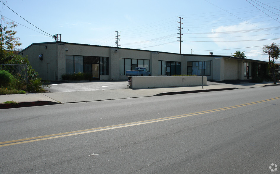 590 E Gutierrez St, Santa Barbara, CA à louer - Photo de l’immeuble – Image 1 sur 9