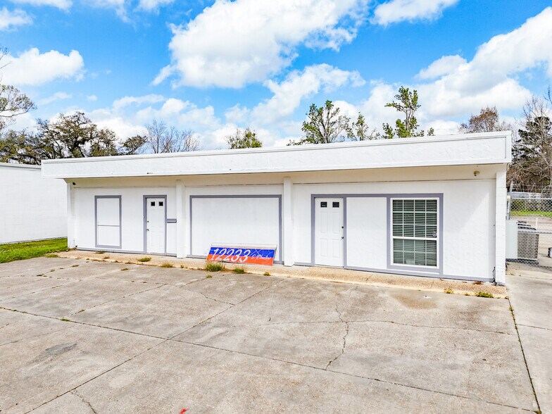 12233 S Choctaw Dr, Baton Rouge, LA à vendre - Photo de l’immeuble – Image 2 sur 12