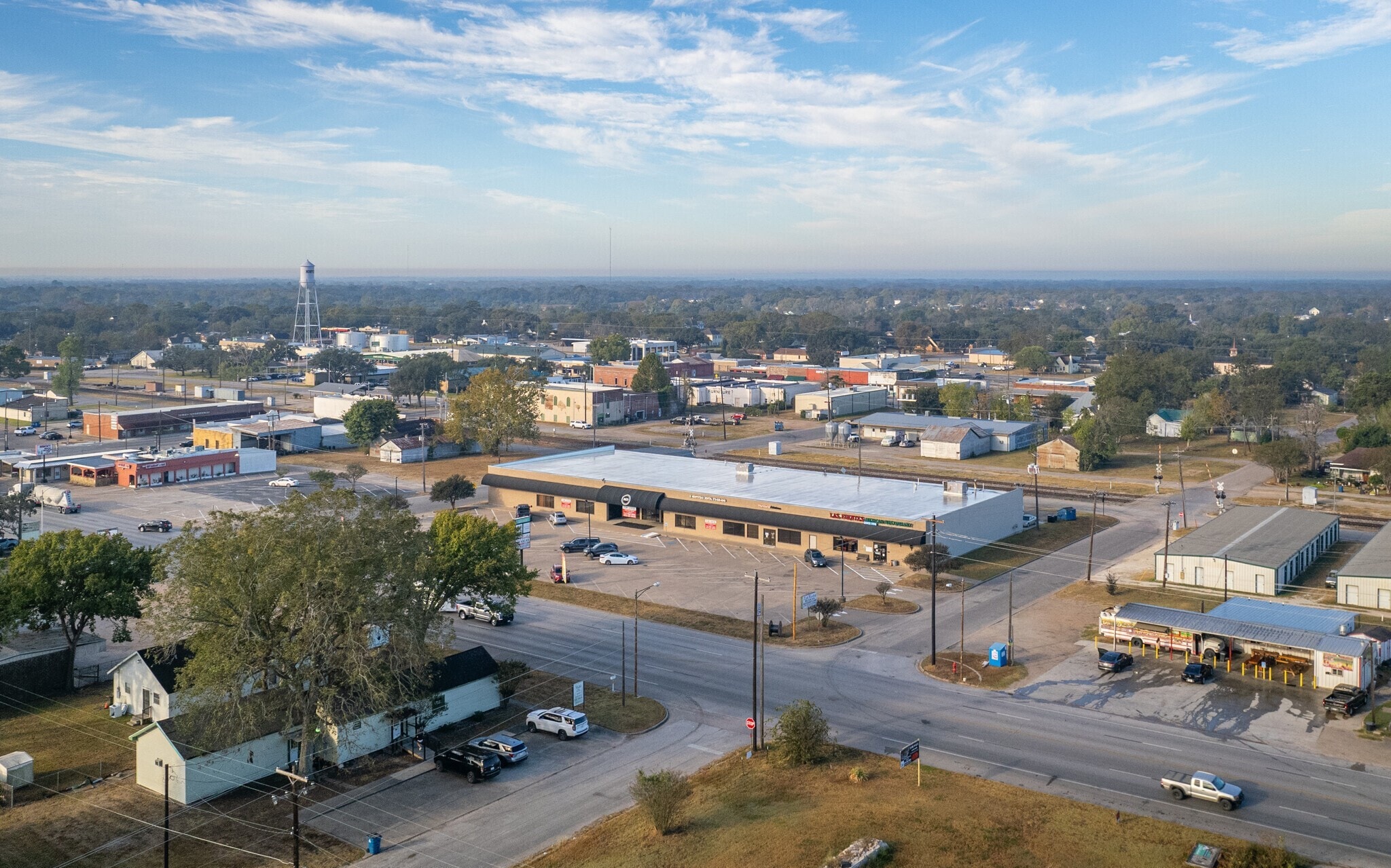 630 10th St, Hempstead, TX à louer Photo de l’immeuble– Image 1 sur 10