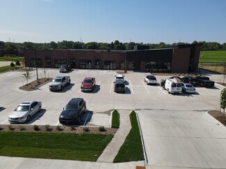 Plus de détails pour 8700 Thomas Ave, Johnston, IA - Bureau/Local commercial à louer