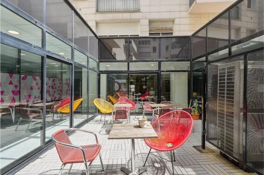 Bureau dans Paris à louer - Photo de l’immeuble – Image 3 sur 11