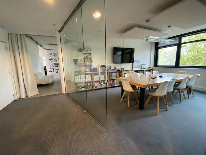 Bureau dans Rennes à vendre - Photo de l’immeuble – Image 3 sur 9