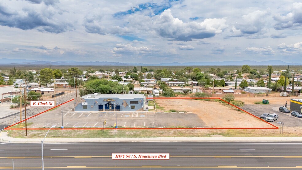 290-292 N Huachuca Blvd, Huachuca City, AZ à vendre - Aérien – Image 1 sur 30