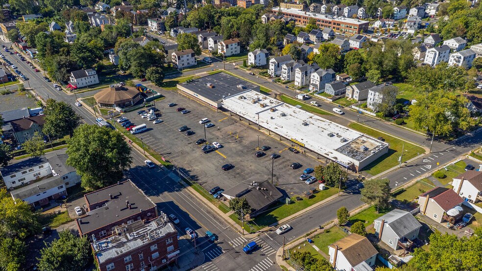 259-273 Barbour St, Hartford, CT à vendre - Photo de l’immeuble – Image 3 sur 8