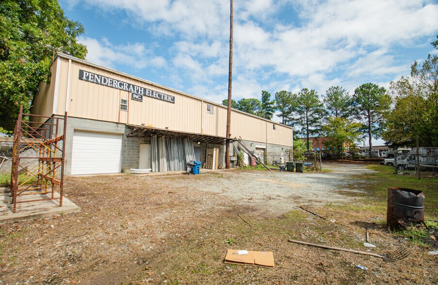 1910 E Pettigrew St, Durham, NC à louer - Photo de l’immeuble – Image 3 sur 5