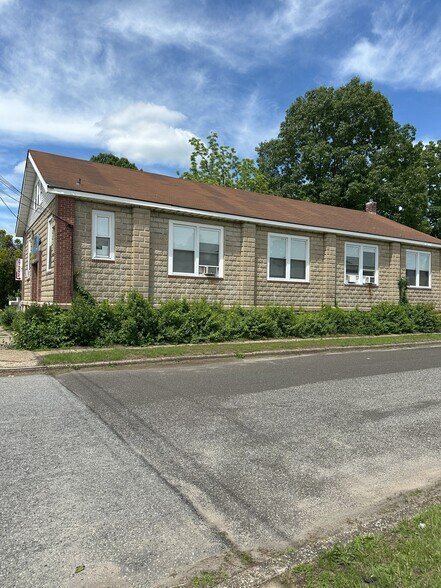 400 Magnolia St, Beverly, NJ à vendre - Photo de l’immeuble – Image 2 sur 4