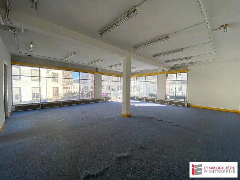 23 Rue Des Fontaines, Lorient à louer - Photo de l’immeuble – Image 2 sur 5