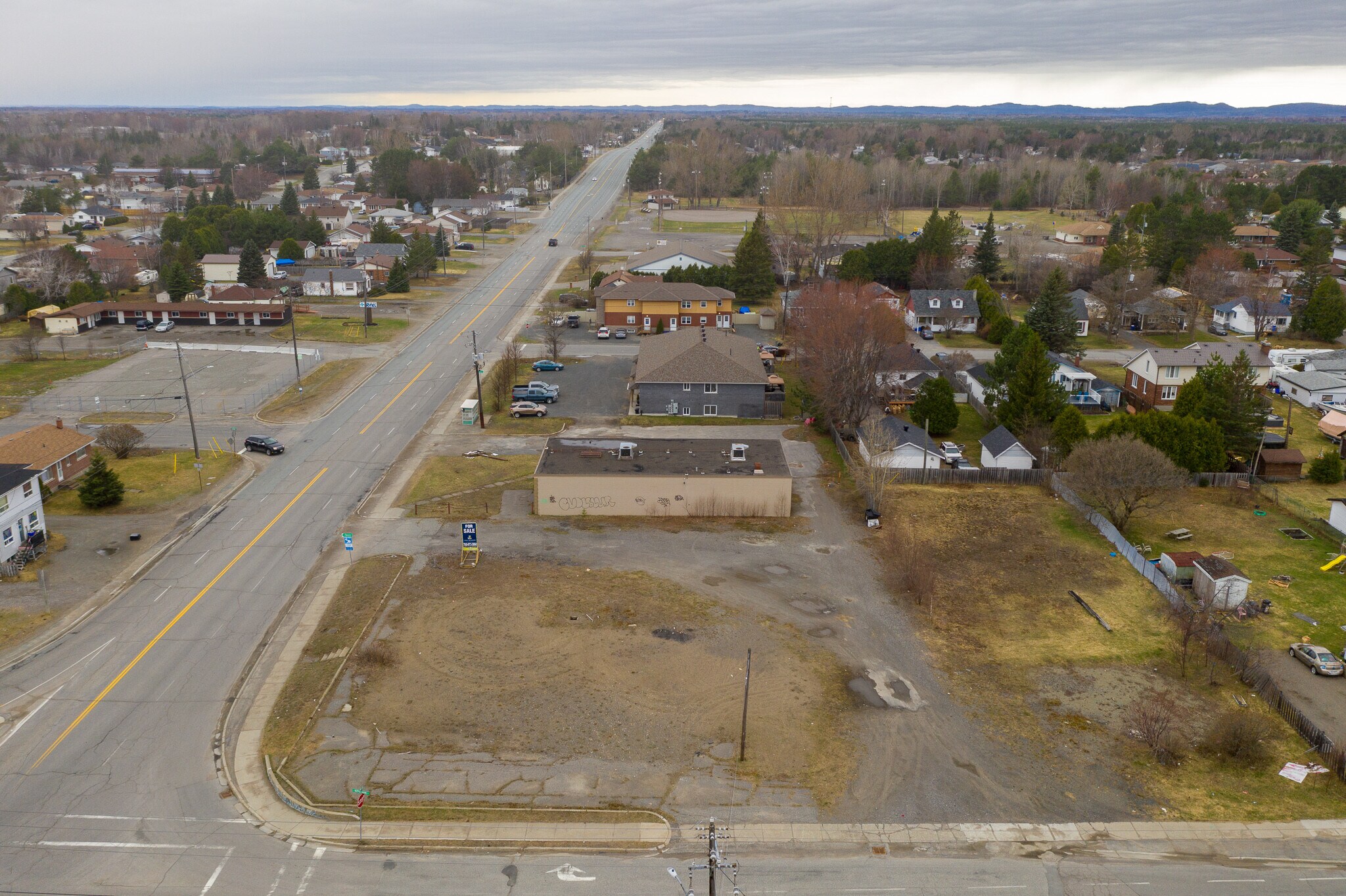 6160-6166 Highway 69 N, Hanmer, ON à vendre Photo de l’immeuble– Image 1 sur 15