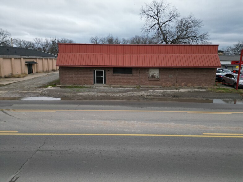 610 N 1st Ave, Durant, OK à vendre - Photo principale – Image 1 sur 8