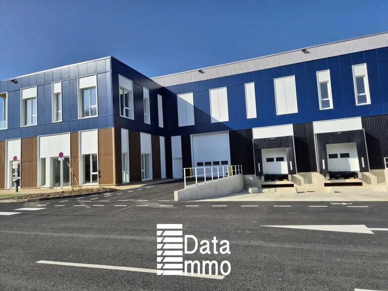Industriel/Logistique dans Moissy-Cramayel à louer - Photo de l’immeuble – Image 1 sur 10