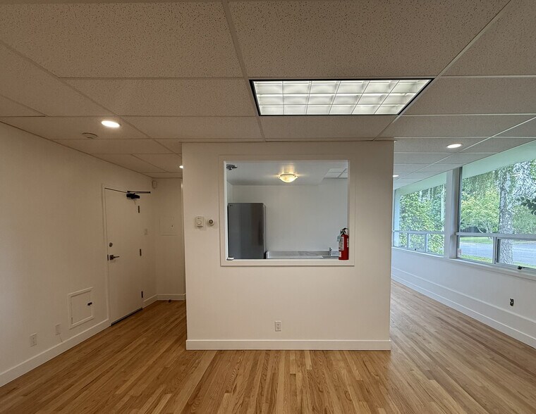 2544 Dunlevy St, Victoria, BC à louer - Photo intérieure – Image 1 sur 6