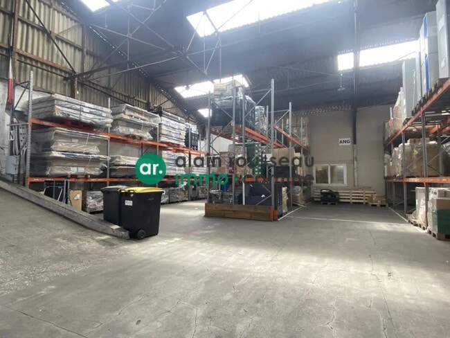 Plus de détails pour Industriel/Logistique à louer