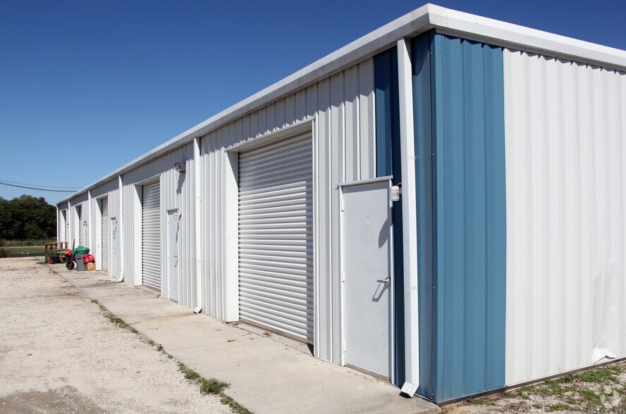 1808 Turkey Creek Rd, Plant City, FL à louer - Photo de l’immeuble – Image 2 sur 3