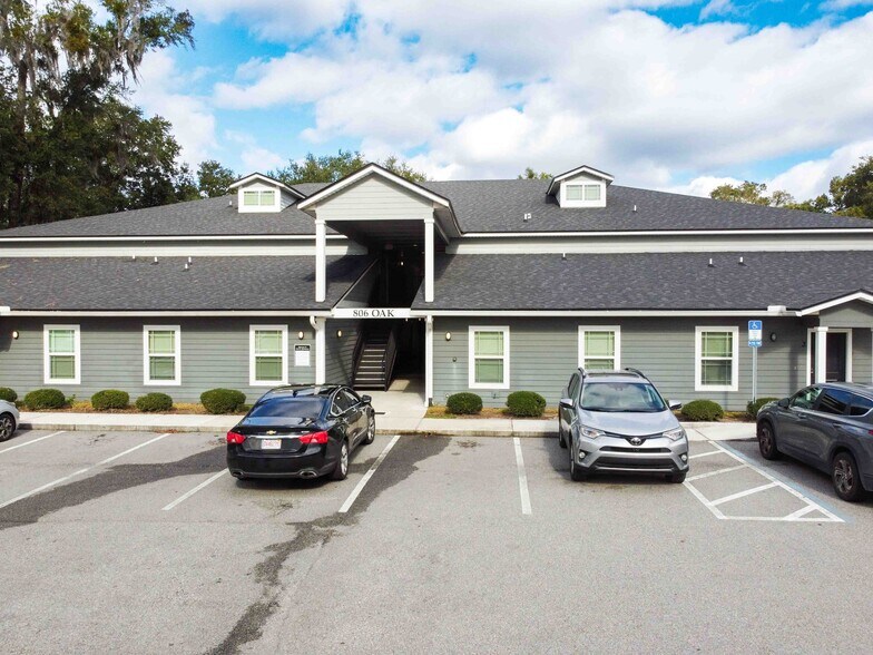 806 Oak St, Green Cove Springs, FL à vendre - Photo de l’immeuble – Image 3 sur 19