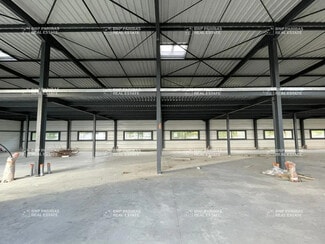 Plus de détails pour Local d'activités à louer