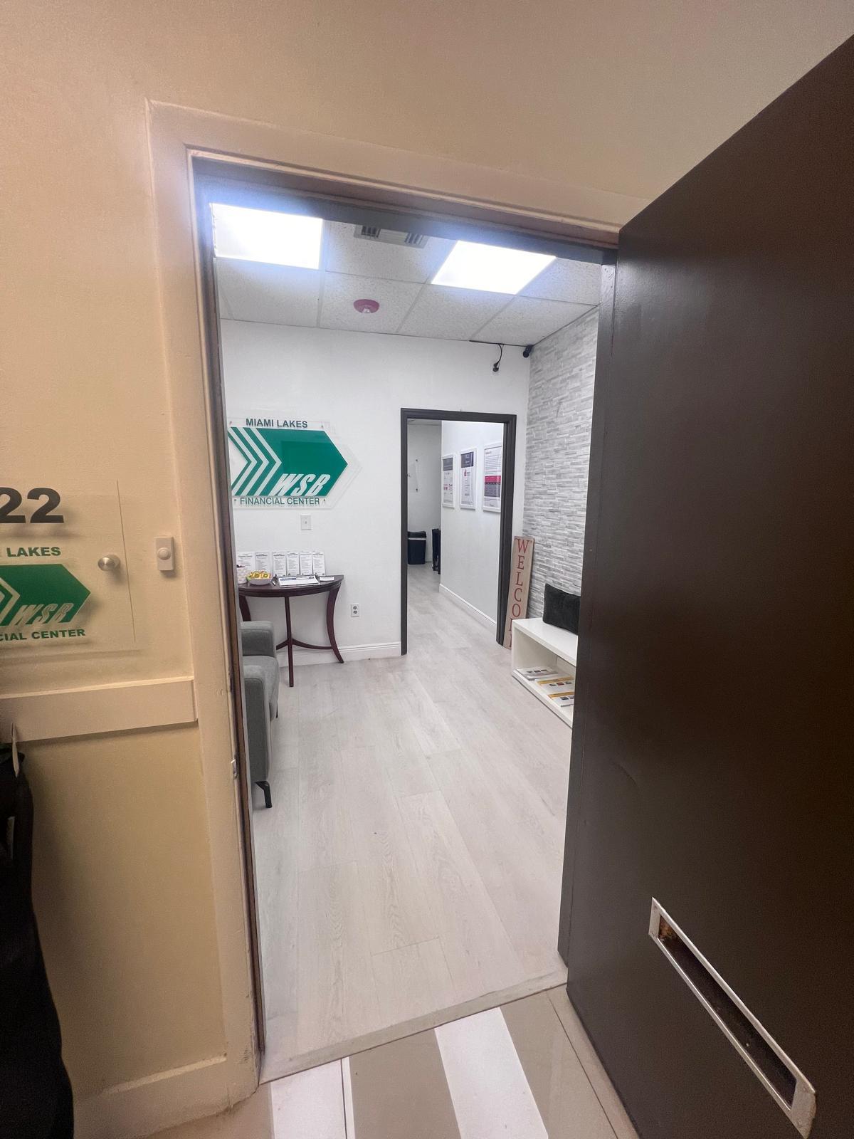 5190 NW 167th St, Miami Lakes, FL à louer Photo intérieure– Image 1 sur 8