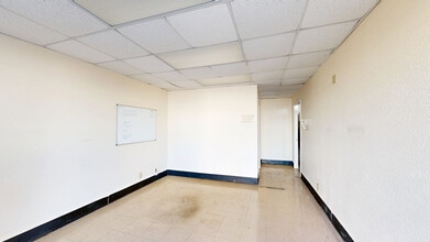 1118 N Main St, Pearland, TX à louer Numérisation 3D Matterport– Image 1 sur 7