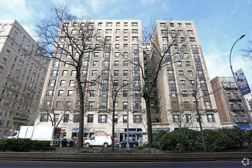 2901-2909 Broadway, New York, NY à louer - Photo de l’immeuble – Image 3 sur 4