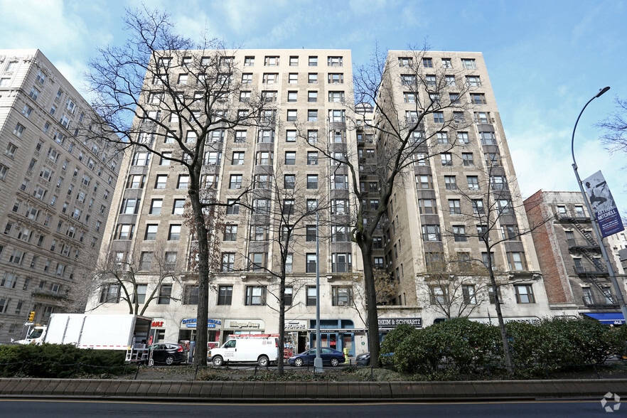 2901-2913 Broadway, New York, NY à louer - Photo de l’immeuble – Image 3 sur 4