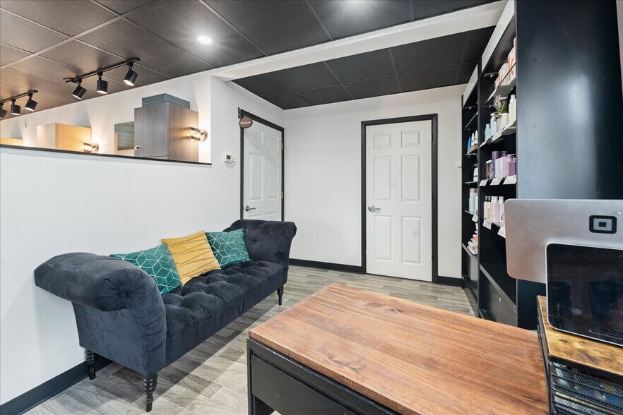 1019 College Rd, Fairbanks, AK à vendre - Photo de l’immeuble – Image 3 sur 37