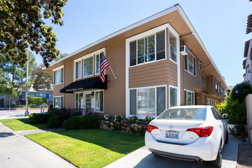 200 S Madison Ave, Pasadena, CA à vendre - Photo de l’immeuble – Image 2 sur 44