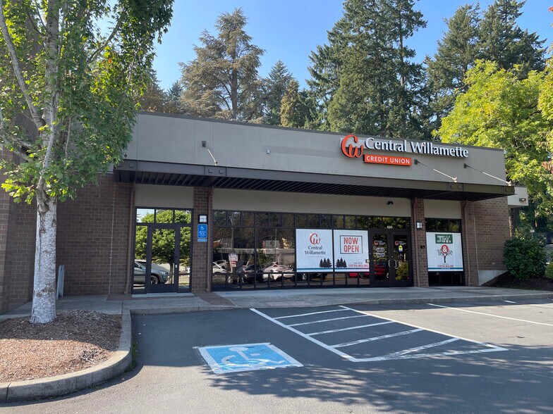 4093 Commercial St SE, Salem, OR à louer - Photo de l’immeuble – Image 3 sur 7