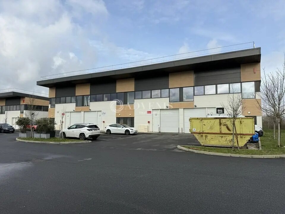 Local d’activités dans Bussy-Saint-Georges à louer Photo de l’immeuble– Image 1 sur 6