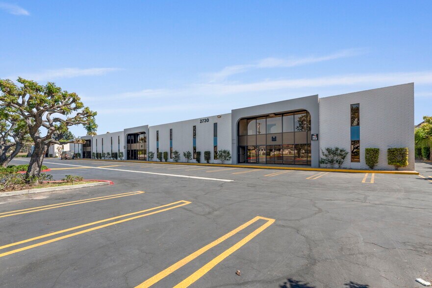 2730 Monterey St, Torrance, CA à louer - Photo de l’immeuble – Image 3 sur 13