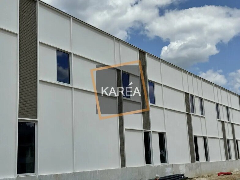 Local d'activités dans Serris à vendre - Photo de l’immeuble – Image 3 sur 5