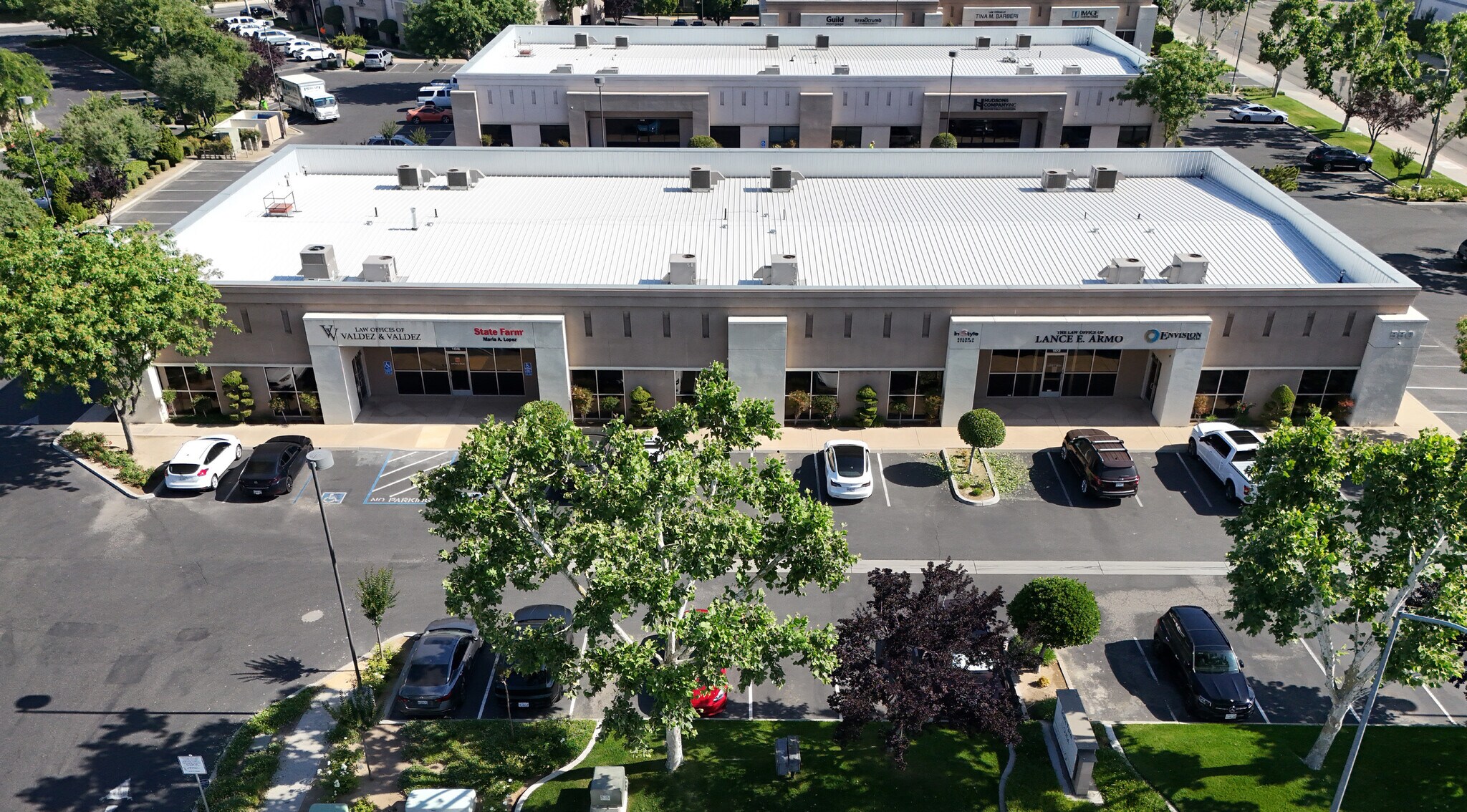 550 W Alluvial Ave, Fresno, CA à louer Photo principale– Image 1 sur 8