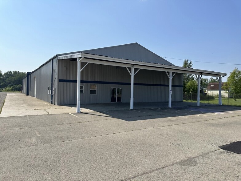 12520 Olean Rd, Chaffee, NY à louer - Photo de l’immeuble – Image 1 sur 28