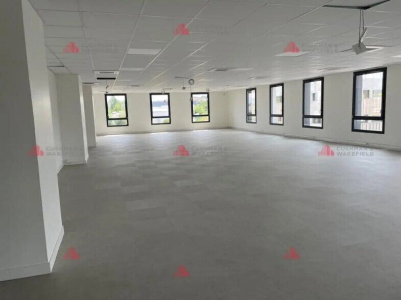 Bureau dans Fontaine-lès-Dijon à louer - Photo intérieure – Image 3 sur 4