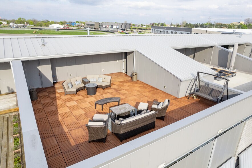 154 W Speed Way, Pontiac, MI à vendre - Photo de l’immeuble – Image 3 sur 36