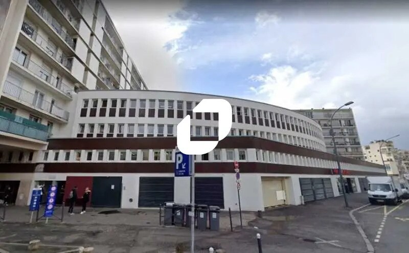 Bureau dans Issy-les-Moulineaux à vendre - Photo de l’immeuble – Image 1 sur 12