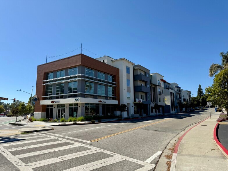 790 E Foothill Blvd, San Luis Obispo, CA à louer - Photo de l’immeuble – Image 3 sur 7