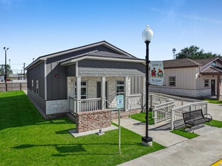 Plus de détails pour 1125 Atlanta Ave, Nederland, TX - Bureau à vendre