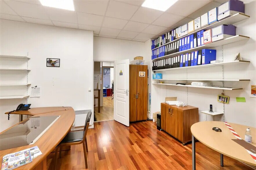 Bureau dans Paris à louer - Photo de l’immeuble – Image 2 sur 7