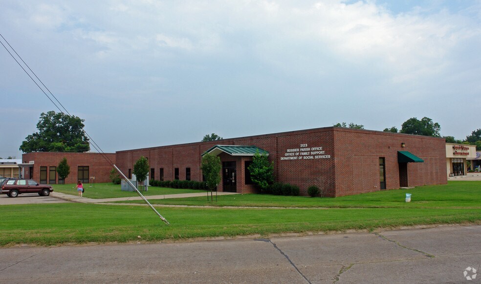 2123 Shed Rd, Bossier City, LA à louer - Photo principale – Image 1 sur 3