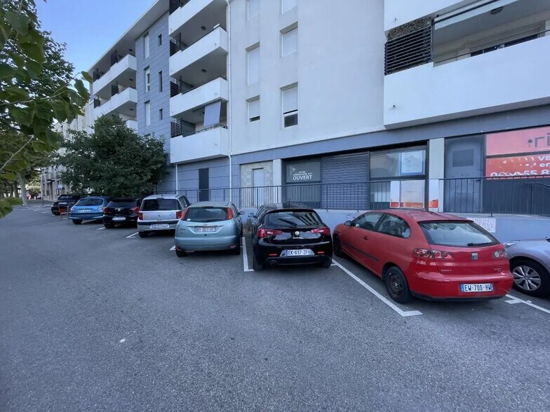 Bureau dans Aubagne à vendre - Photo de l’immeuble – Image 1 sur 10