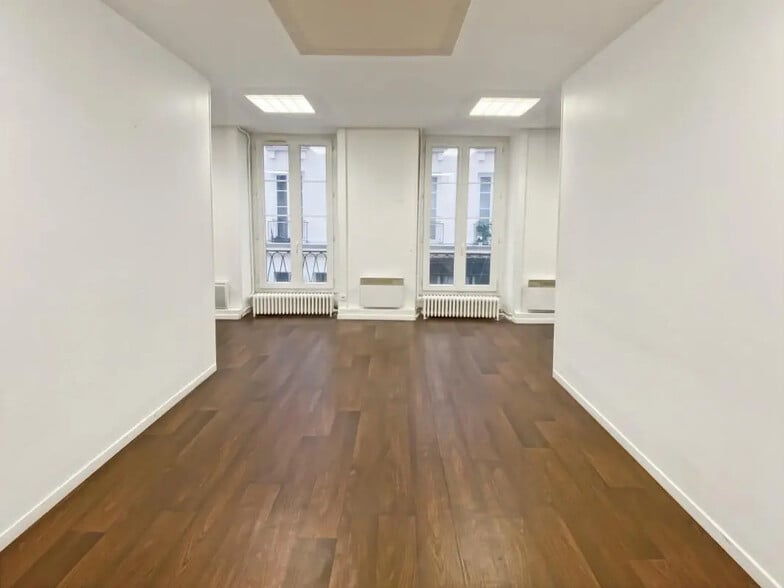 Bureau dans Paris à louer - Photo de l’immeuble – Image 1 sur 7