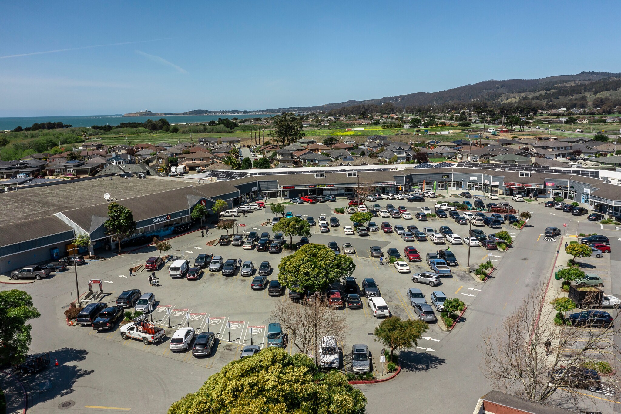 50-80 N Cabrillo Hwy, Half Moon Bay, CA à louer Photo principale– Image 1 sur 10