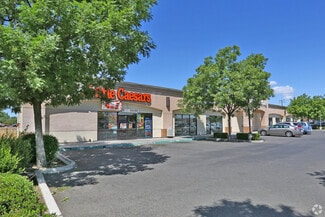 Plus de détails pour 1501 Academy Ave, Sanger, CA - Bureau/Local commercial, Local commercial à louer