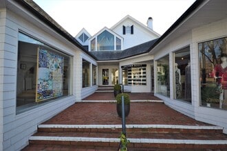46 Jobs Ln, Southampton, NY à louer Photo de l’immeuble– Image 1 sur 5