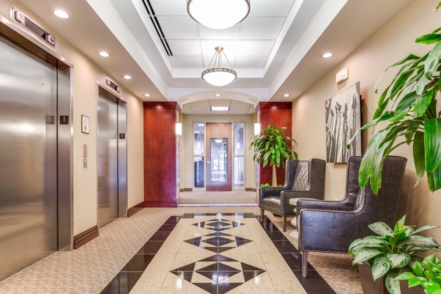 445 Dolley Madison Rd, Greensboro, NC à louer - Photo intérieure – Image 3 sur 7