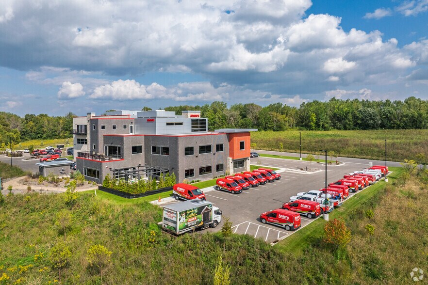 2900 Eagle Bluff Cir, Medina, MN à louer - Photo de l’immeuble – Image 2 sur 4