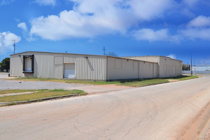 301 E Scott Ave, Wichita Falls, TX à vendre - Photo de l’immeuble – Image 2 sur 7