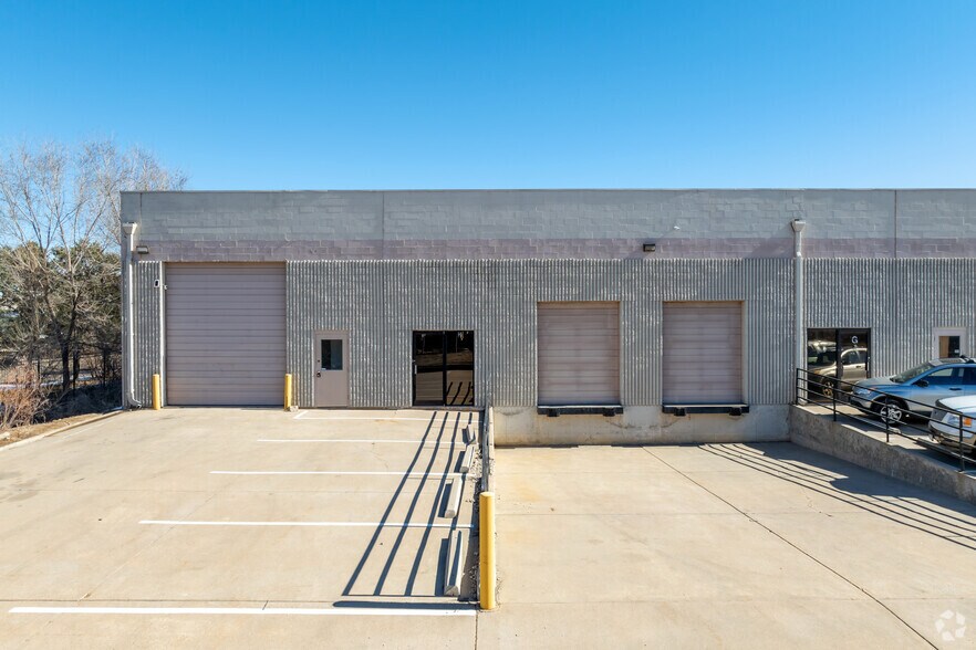 6125 E 56th Ave, Commerce City, CO à louer - Photo principale – Image 1 sur 3
