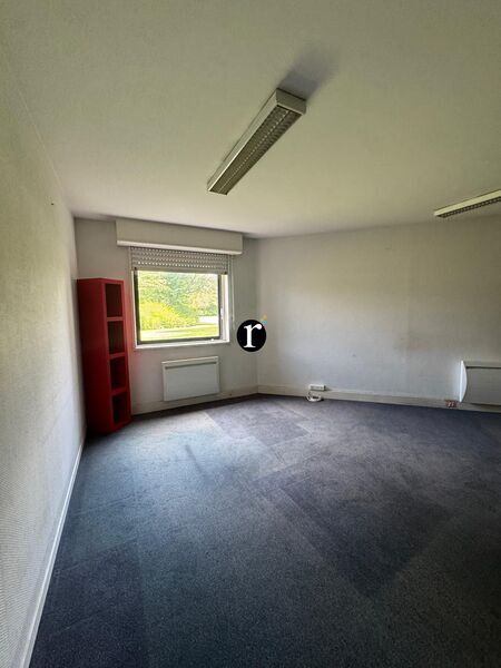 Bureau dans Villeneuve-d'Ascq à louer Photo de l’immeuble– Image 1 sur 6