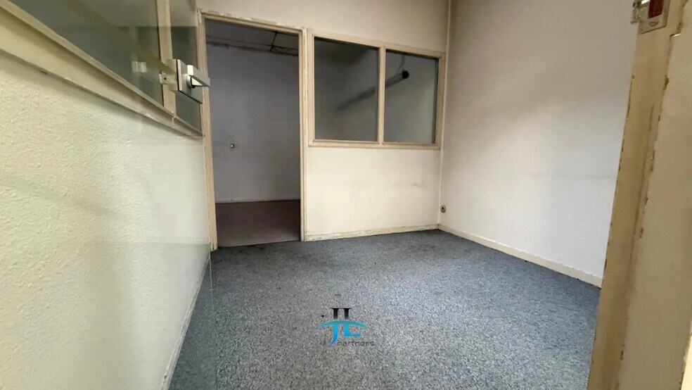 Local commercial dans Bordeaux à louer - Photo de l’immeuble – Image 3 sur 18